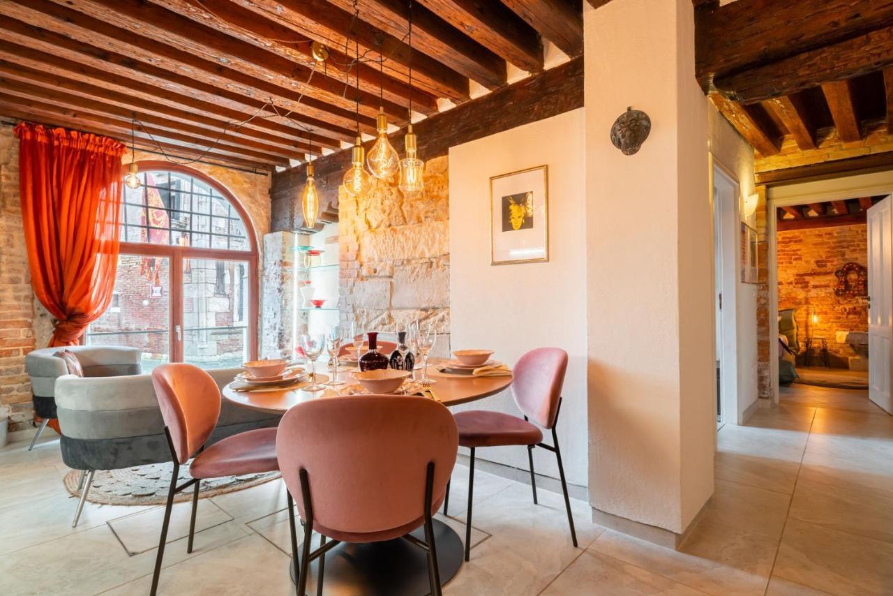 Casa Manina Sul Ponte - Your Private Canal View Venice Exterior photo