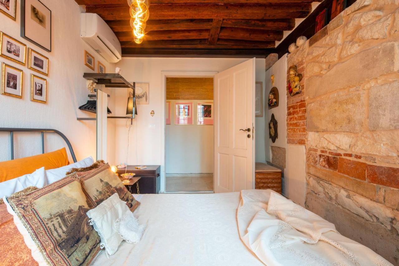 Casa Manina Sul Ponte - Your Private Canal View Venice Exterior photo