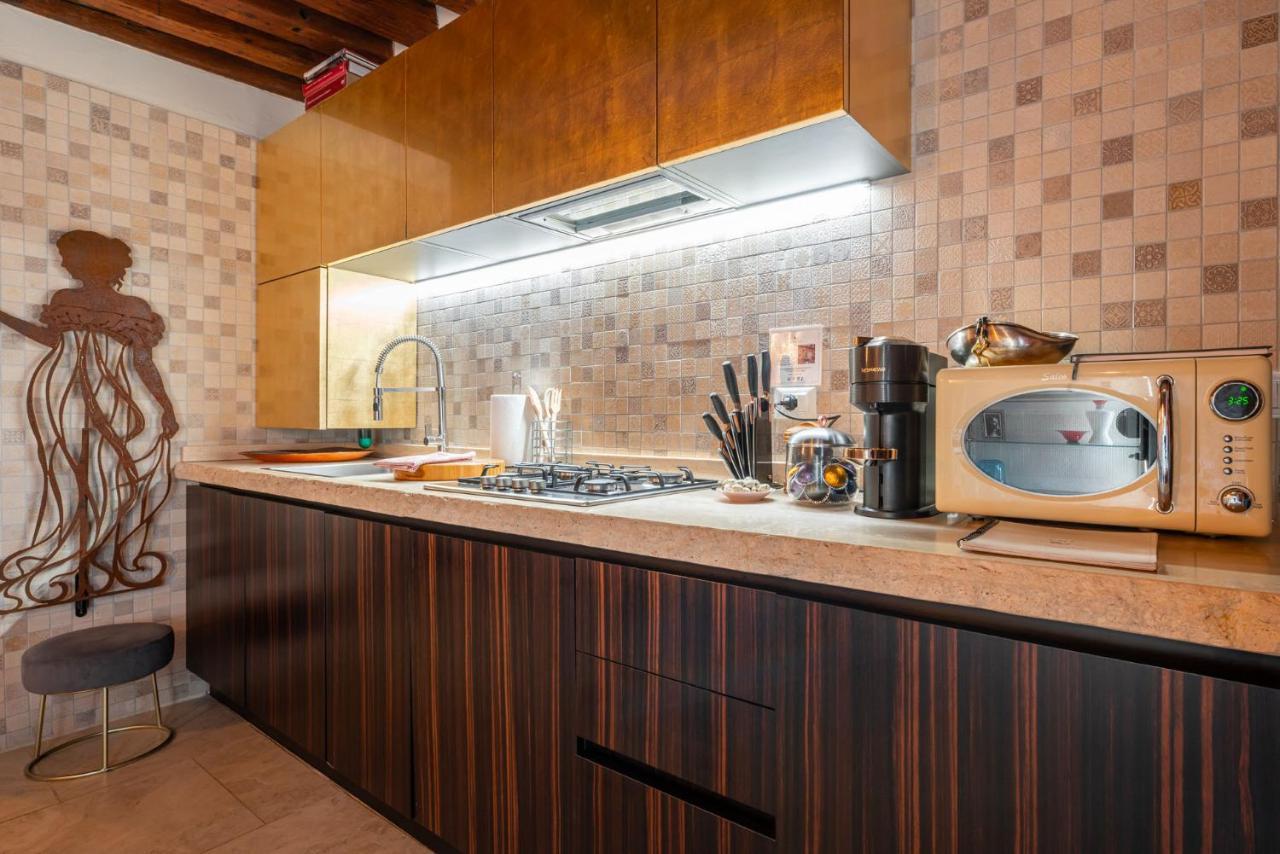 Casa Manina Sul Ponte - Your Private Canal View Venice Exterior photo